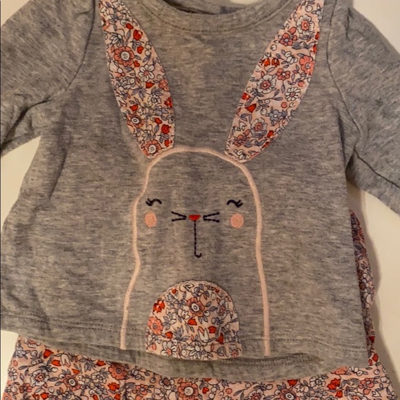 Baby Gap Matching set Long sleeve/ pants w bunny - Picture 2 of 2